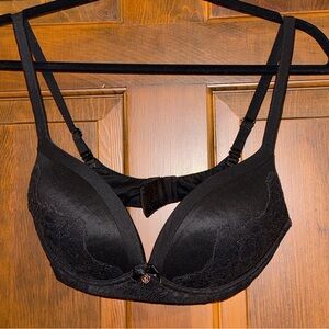 Victoria's Secret Body by Victoria no-wire bra 34D black